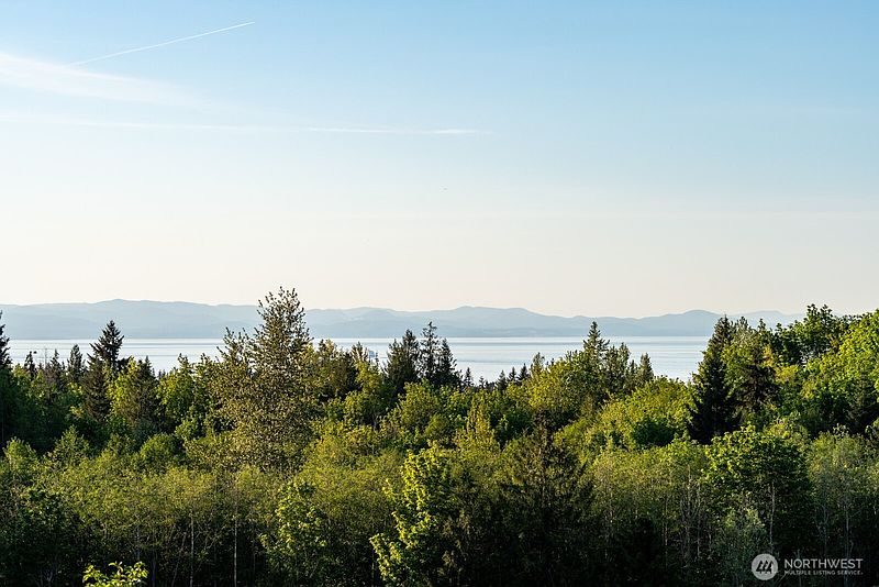 3rd image of 405 Elk Run Trail