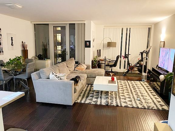 5th image of 3161 37th St #3A