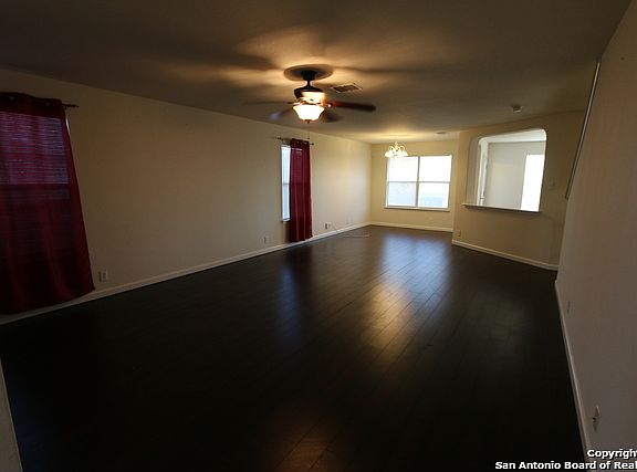 3rd image of 3906 Nuttall Oak Dr