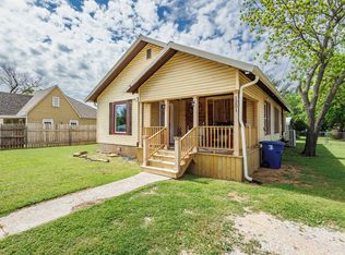 1201 8th St, Brownwood, TX 76801