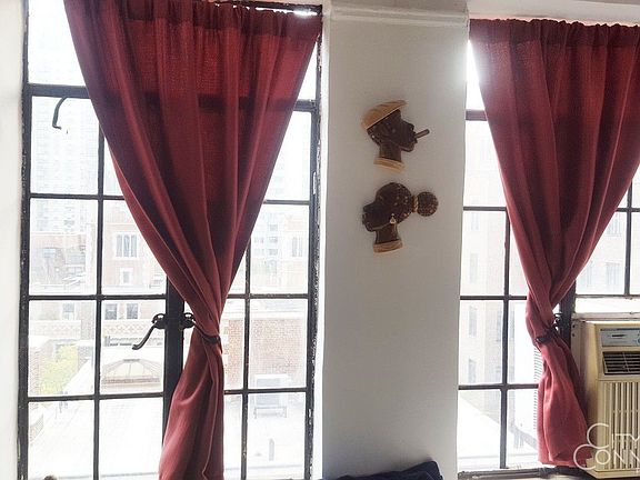 5th image of 312 E 42nd St #1411