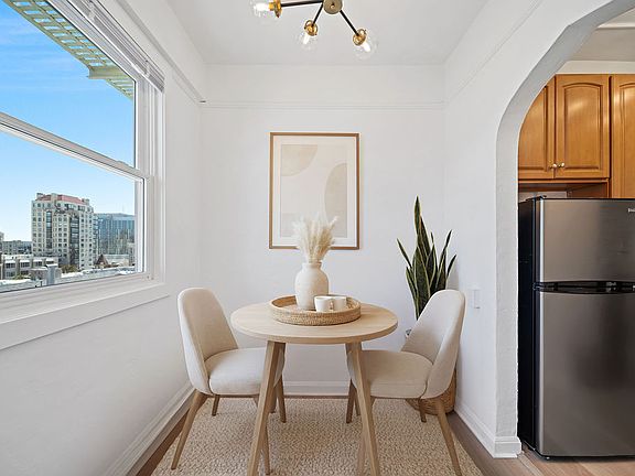 4th image of 1530 Gough St #7c3dc7789