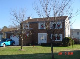 3717 Woodcrest Ln, Virginia Beach, VA 23452