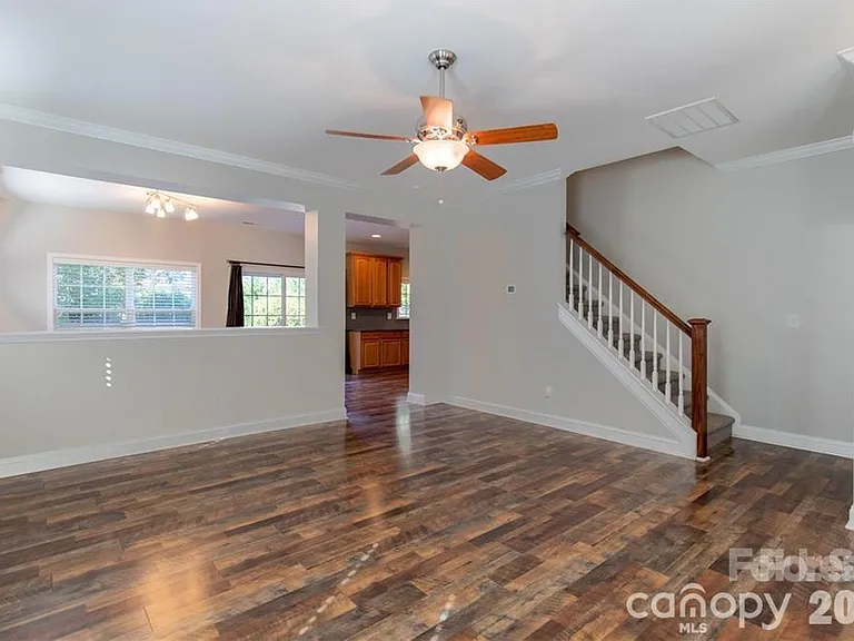 123 Colville Rd — Photo 5