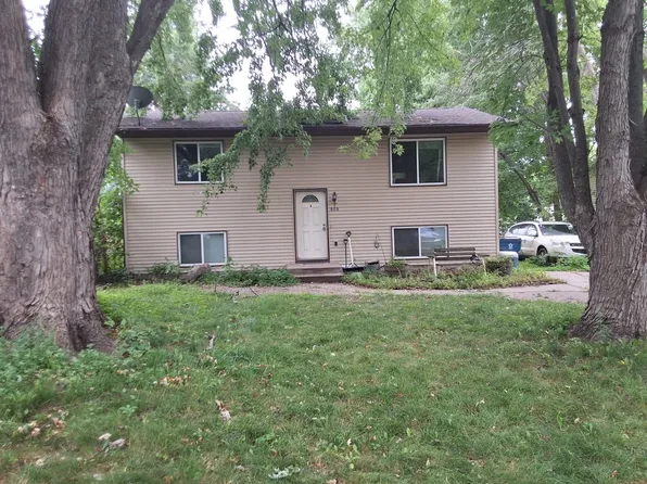 808 10th Ave SW, Forest Lake, MN 55025