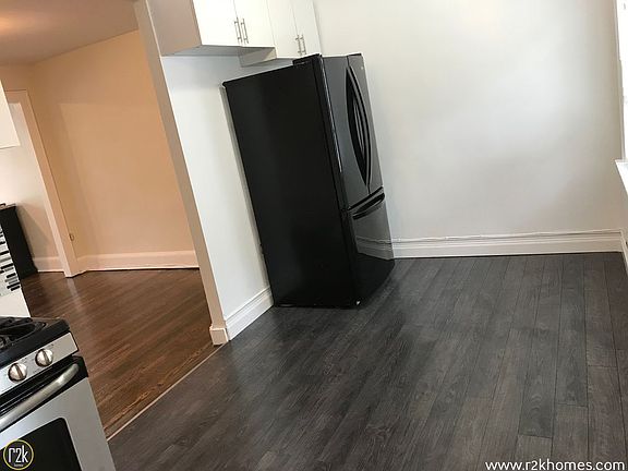 5th image of 2113 24th St #1