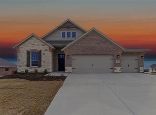 2300 Shamrock Ln, Weatherford, TX 76087