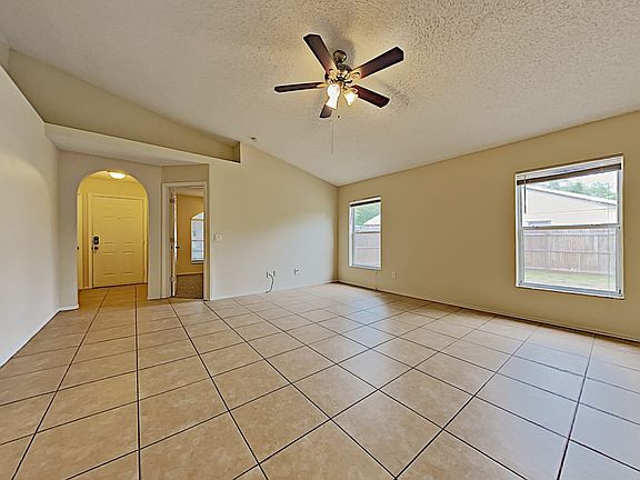 3rd image of 10464 Coconut Grove Ln