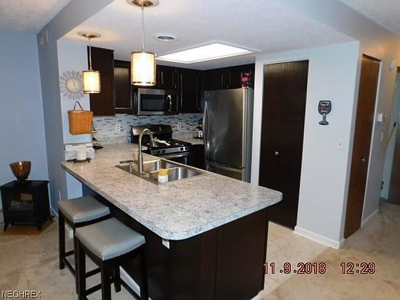 2nd image of 556 Meredith Ln