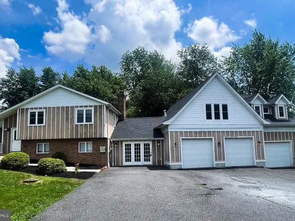 457 Pleasanton Dr, Gettysburg, PA 17325