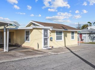 6 Seminole Dr, Bradenton, FL 34208