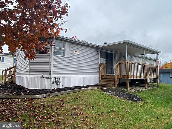 2nd image of 73 Meadow Run Pl