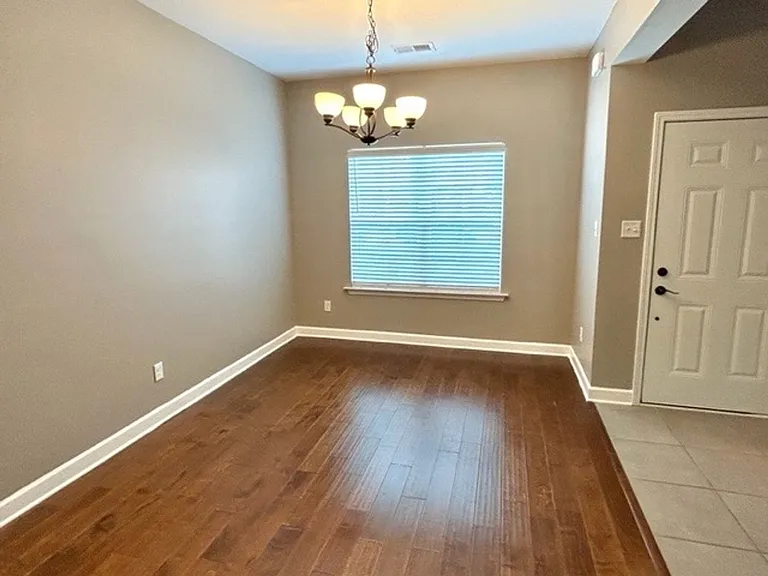 8136 Maywood Dr — Photo 4