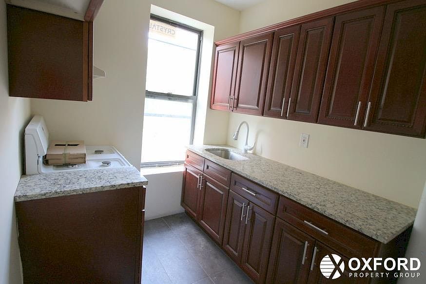 1st image of 275 W 144th St APT 4