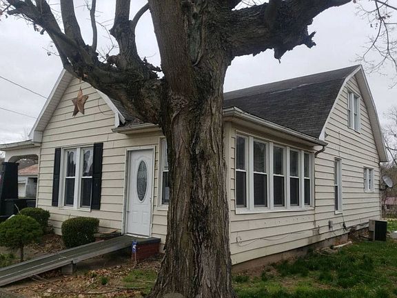 3rd image of 723 High St