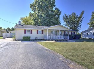 1235 W Main St, Mount Zion, IL 62549