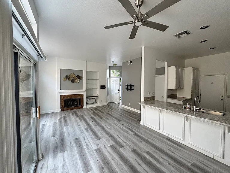 9606 Galvin Ave — Photo 2