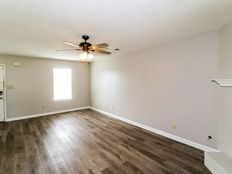 6997 Luxor Ln — Photo 6