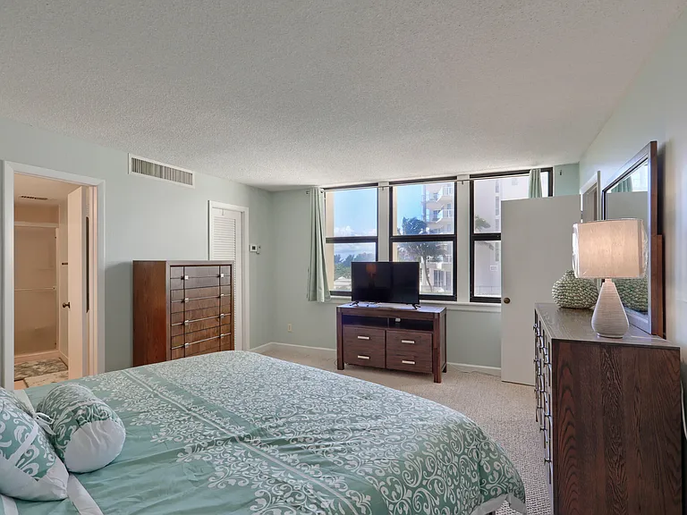 2800 N Ocean Dr #A — Photo 18
