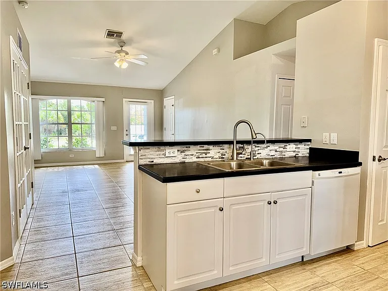 6016 Lindbrook Ave — Photo 9