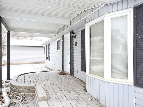 2nd image of 18 Maple Leaf Ter