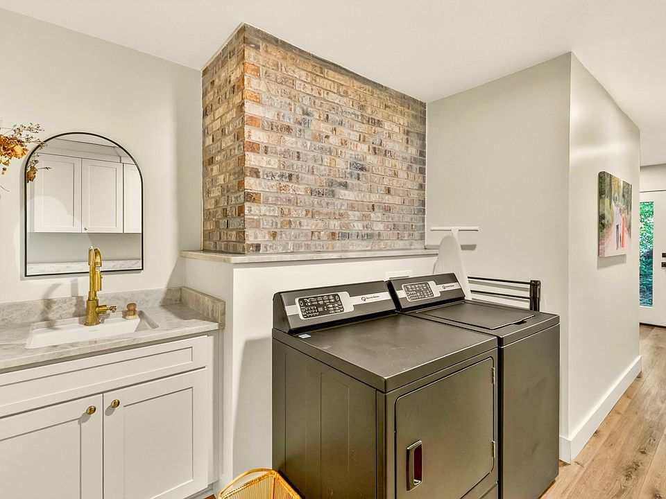 25th image of 2153 Williamsport Pike