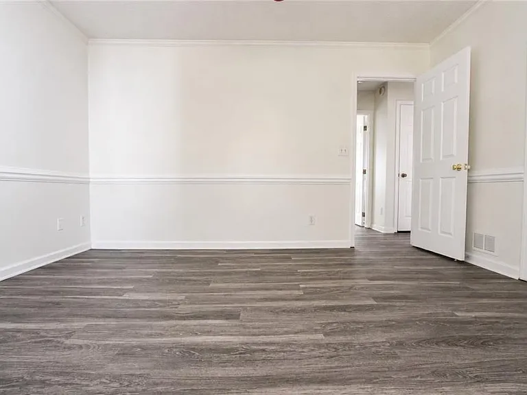 818 Springlake Rd — Photo 18