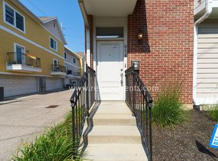 614 E Broadway Pl, Indianapolis, IN 46202