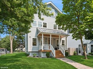 2343 Hastings Ave, Evanston, IL 60201