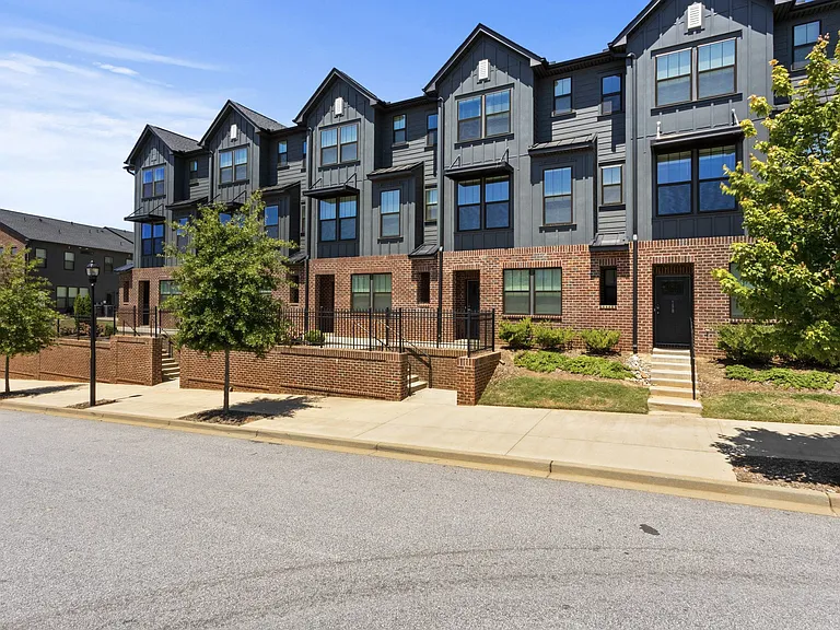 Northside Townhomes — Photo 2