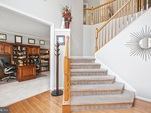 4th image of 11 Temple Dr