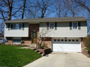 194 Beachwood Ave, Avon Lake, OH 44012