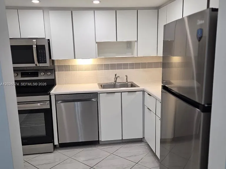16851 NE 23rd Ave #B601 — Photo 4