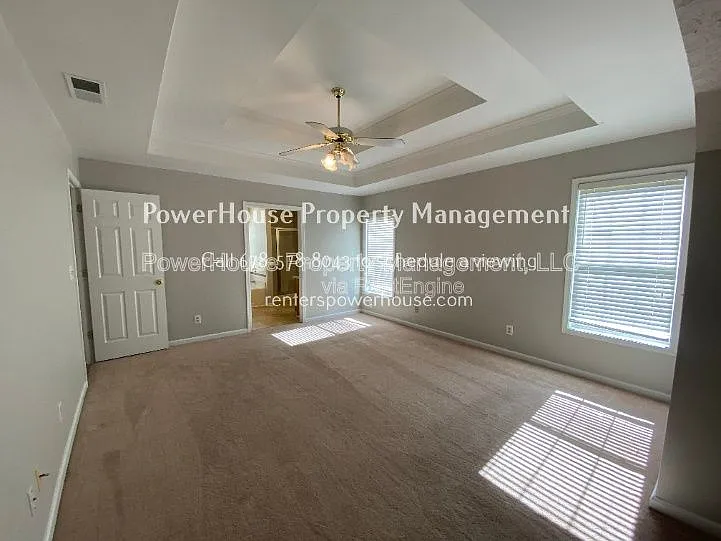 605 Suwanee Lakes Cir — Photo 37