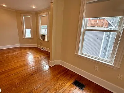 2 bed, 831 sqft, $3,000 — Photo 3