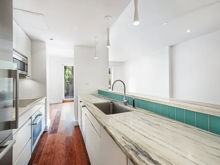 21-16 45th Ave #1 — Photo 6
