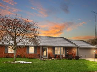 1392 Hillside Dr, Greenville, OH 45331