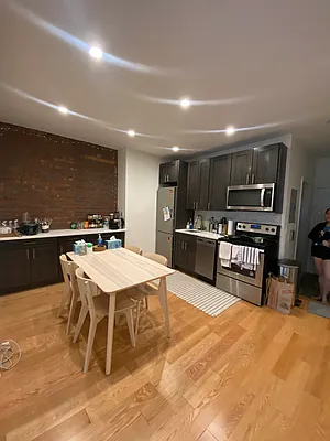 Rented by Urban Real Estate Property Group Inc | media 9