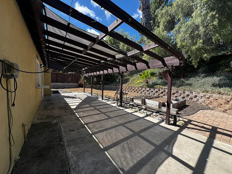 13050 Wanesta Dr — Photo 15