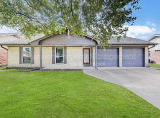 5911 Chrystell Ln, Houston, TX 77092