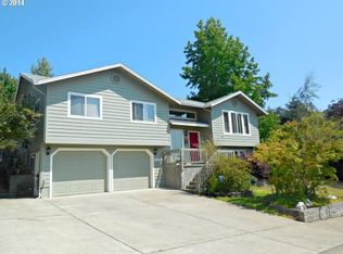 2496 NW Loma Vista Dr, Roseburg, OR 97471