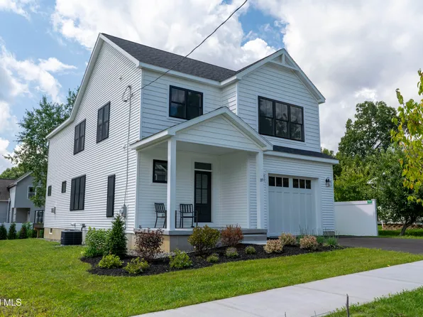 37 Newton Avenue, Saratoga Springs, NY 12866