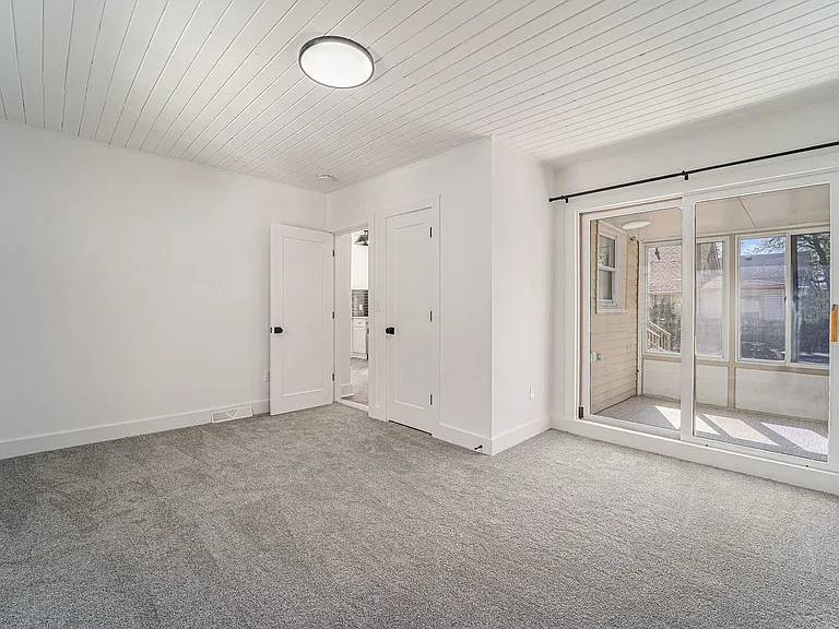 575 E Drayton St — Photo 11
