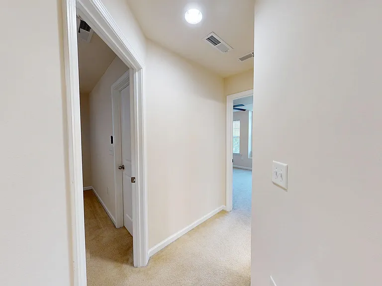 248 Begen St — Photo 34