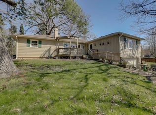 3N611 Lakeview Ct, West Chicago, IL