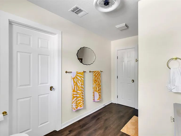 204 Kerry Rd — Photo 11