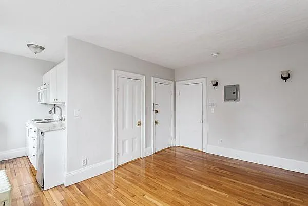 47 S Russell St #4 — Photo 13