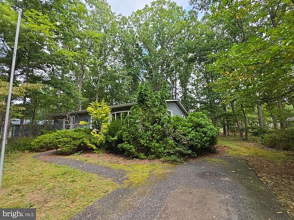 3rd image of 17 Sandy Ln