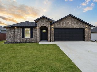 918 Tracy Ln, Mount Vernon, MO 65712