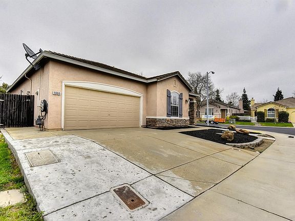 3rd image of 1800 Granite Way